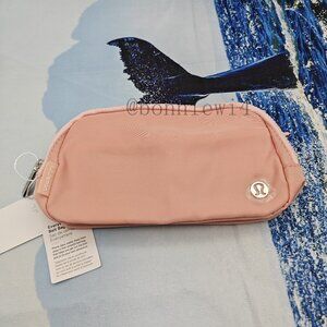 Lululemon Everywhere Crossbody Belt Bag 1L  Pink